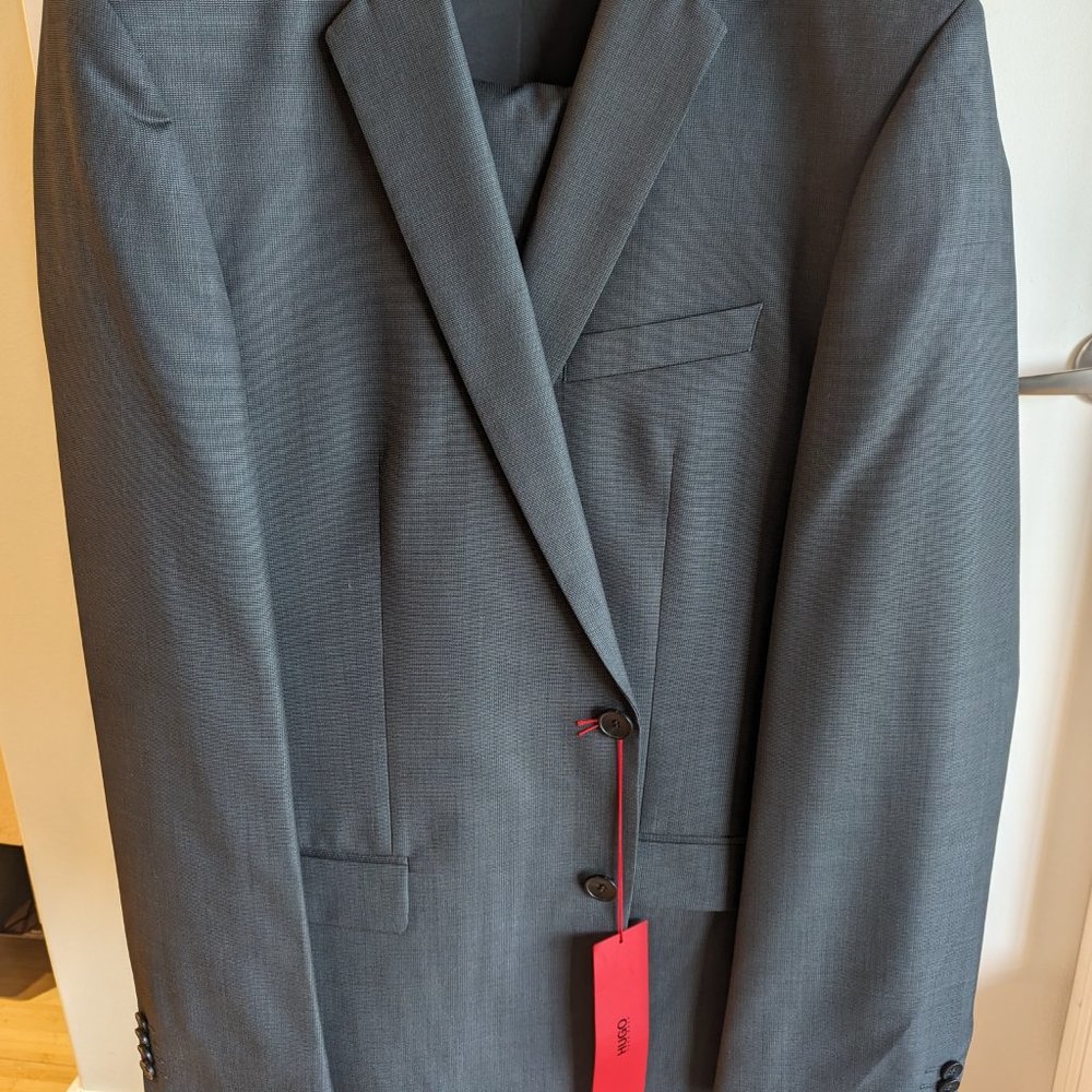 Brand New 2pc Hugo Boss Alim2/HimensHM Wool Suit Grey